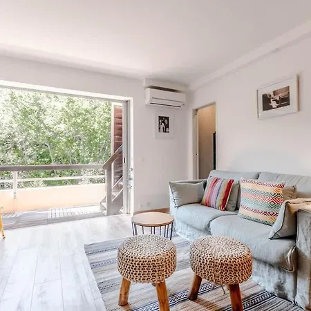 Le Bailly L Beachside & Rooftop L Shellter